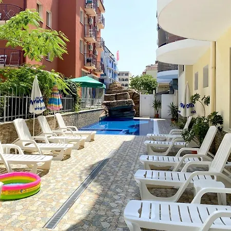 Opal Hotell 2*