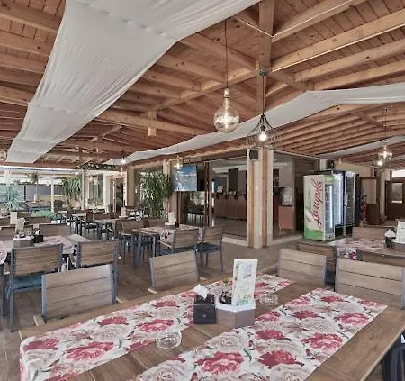 Opal Hotel 2*